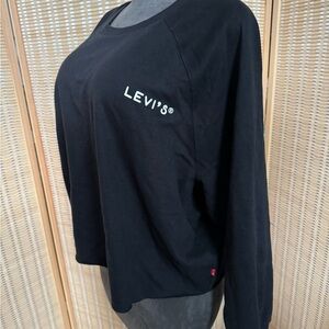 Levi's Black Boxy Sweatshirt